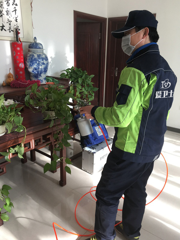 爱卫士为永安小区进行室内有害气体治理